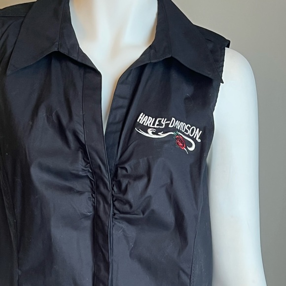 Harley Davidson Sleeveless Button Front Top Size Medium - Picture 2 of 4